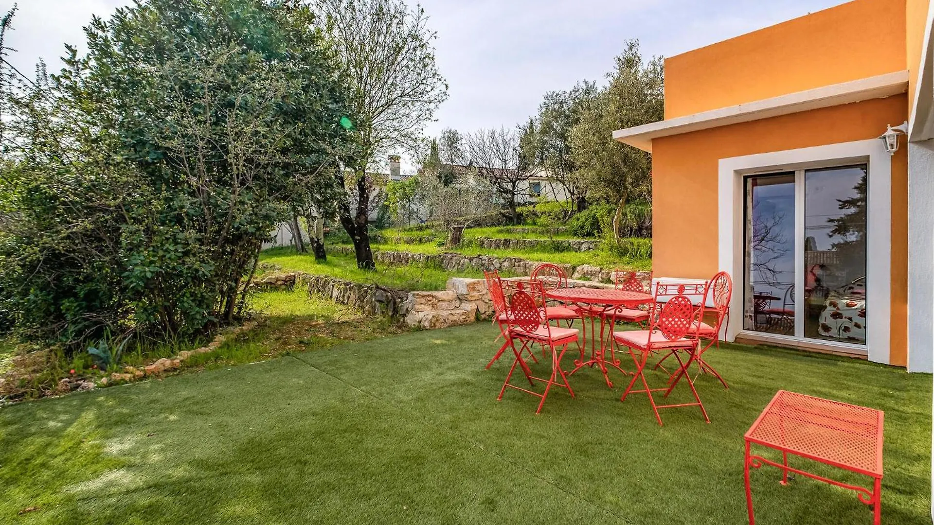 Awesome Home In Peymeinade With Wifi
